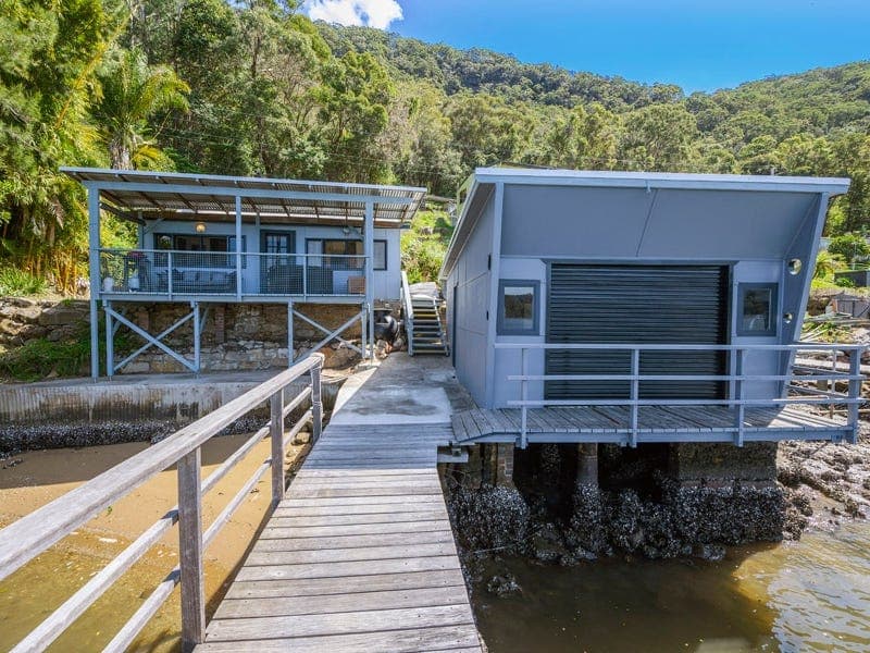 2164 Hawkesbury River (1 Lipmans Estate)