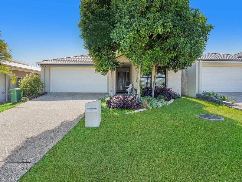 6 Bowerbird Crescent