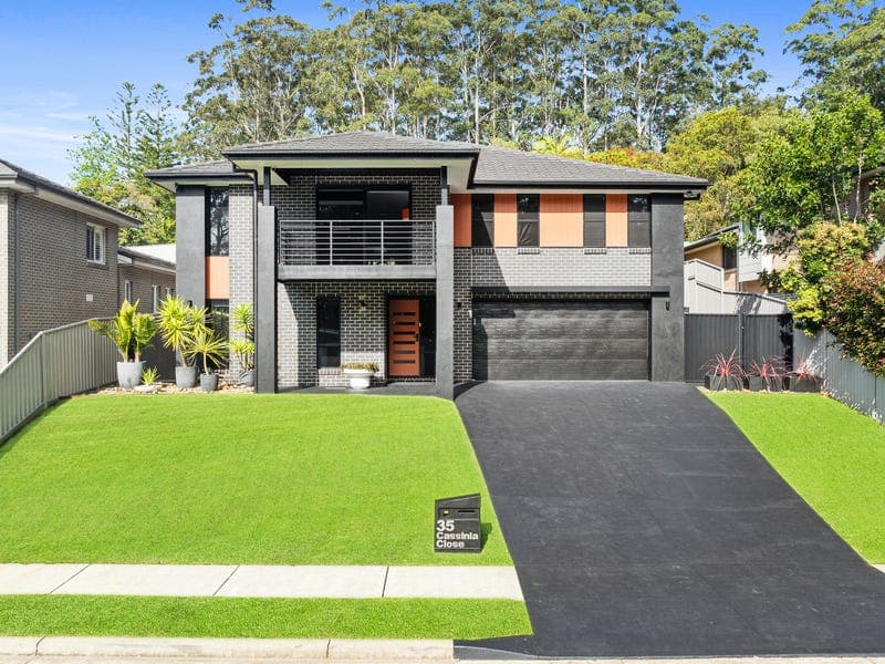 35 Cassinia Close