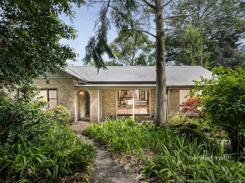 976 Mount Dandenong Tourist Road