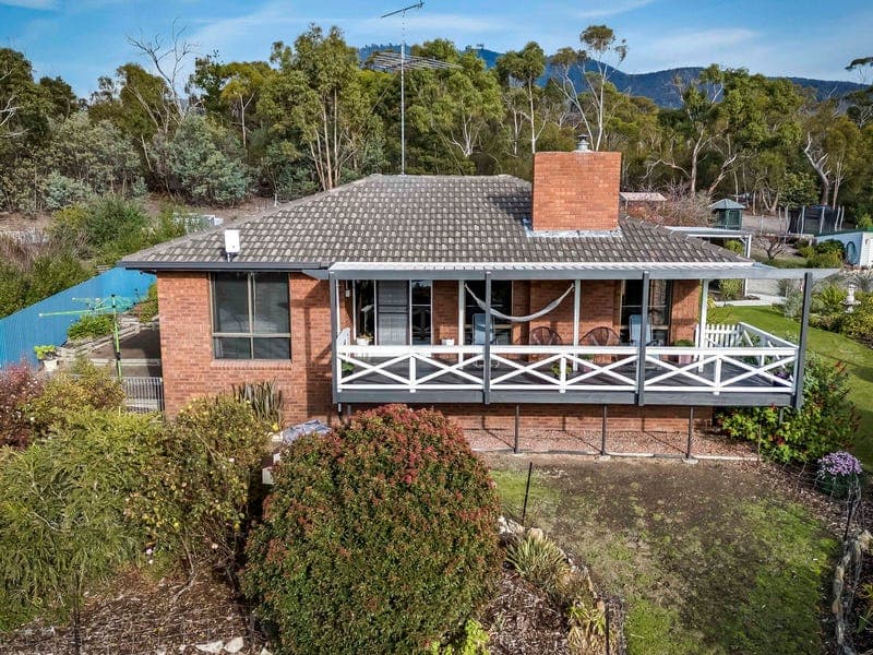 35 Tarrants Road